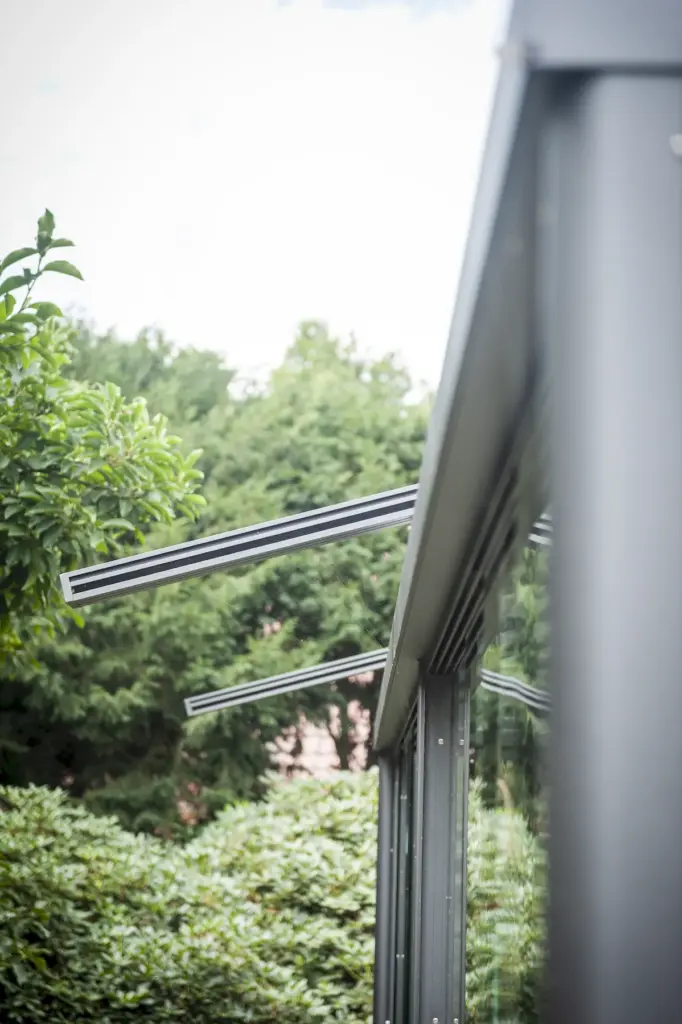 Sommergarten mit integrierter Beschattung