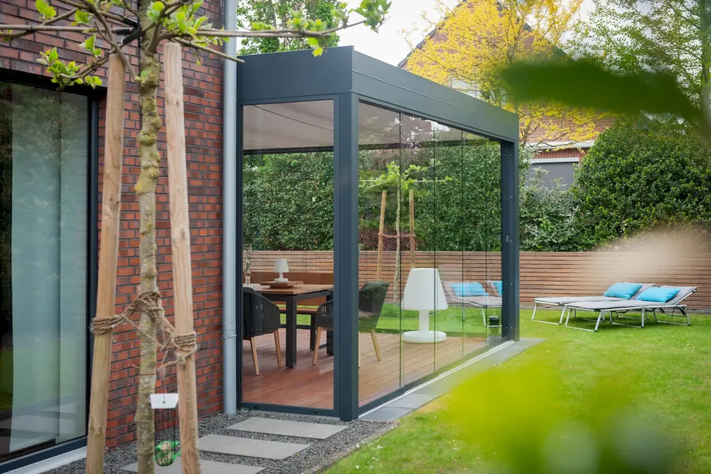 Sommergarten Terrassendach mit Seitenwänden