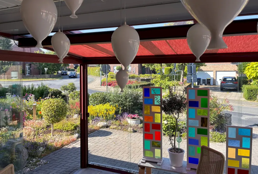 Gartenzimmer, Sommergarten in Rot