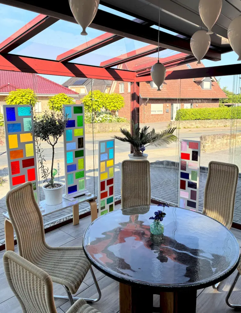 Gartenzimmer, Sommergarten in Rot