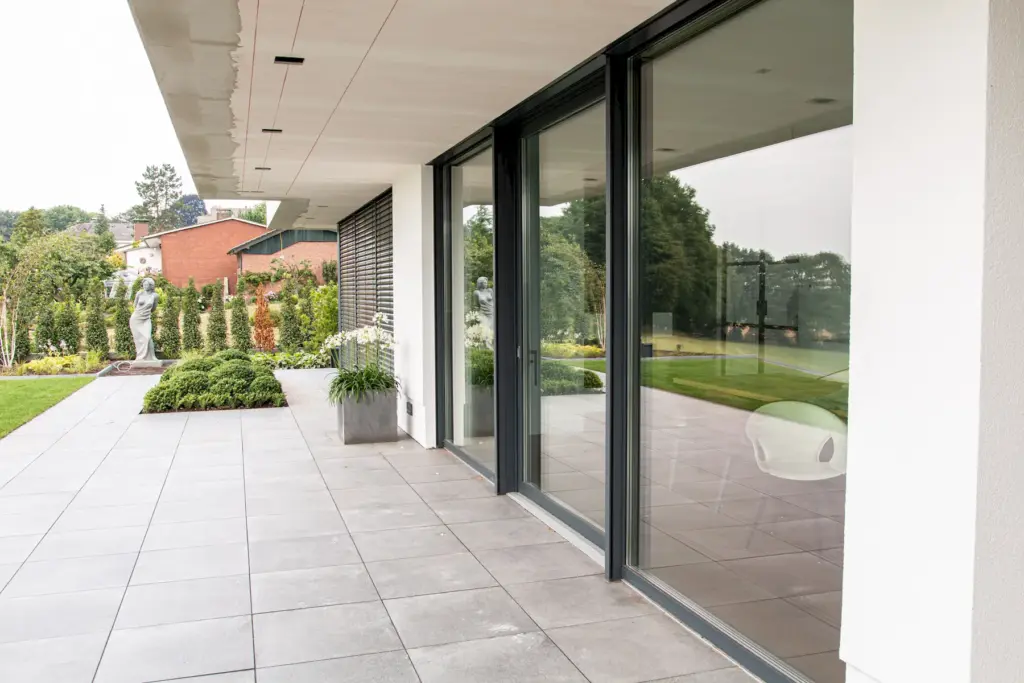 bodentiefe Fenster Terrasse